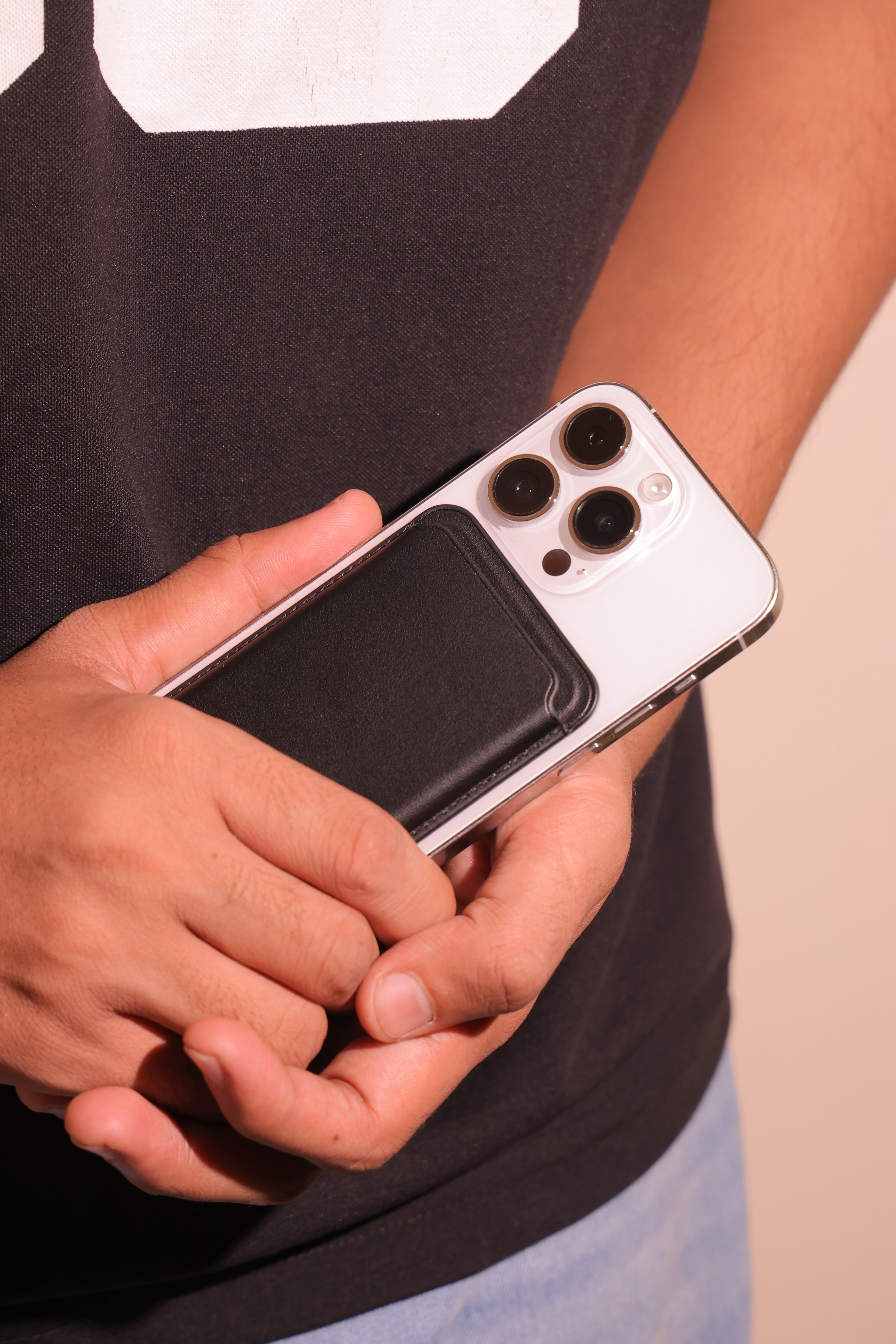 The secure magsafe leather wallet (black)