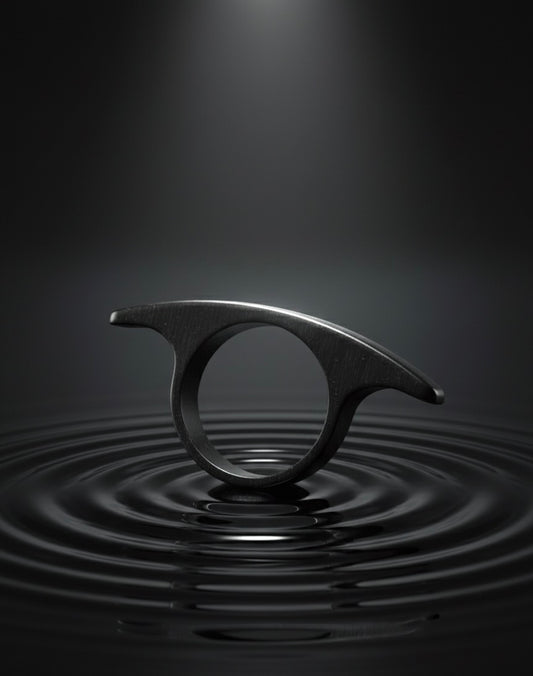 Midnight Claw Ring (Black)