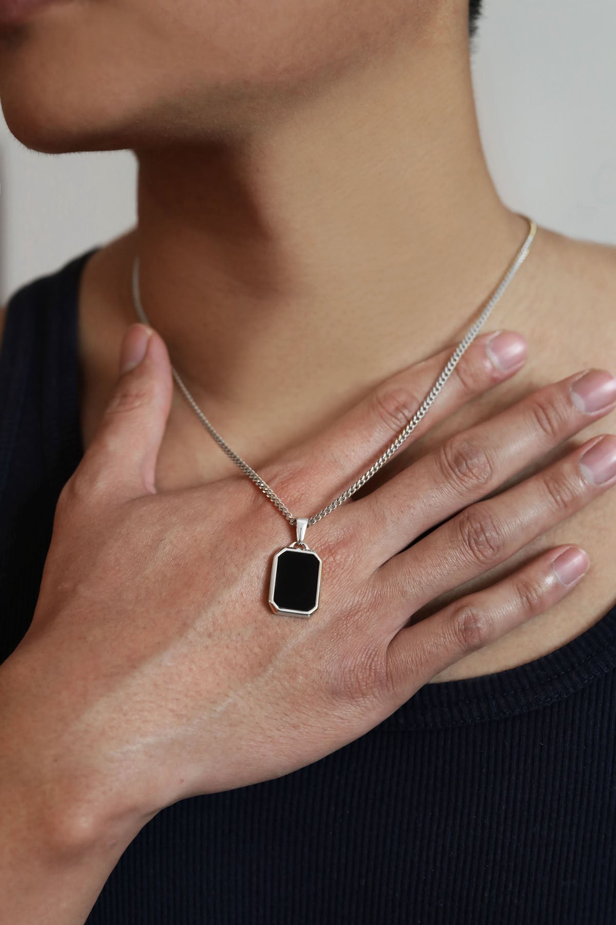 Shadow pendant