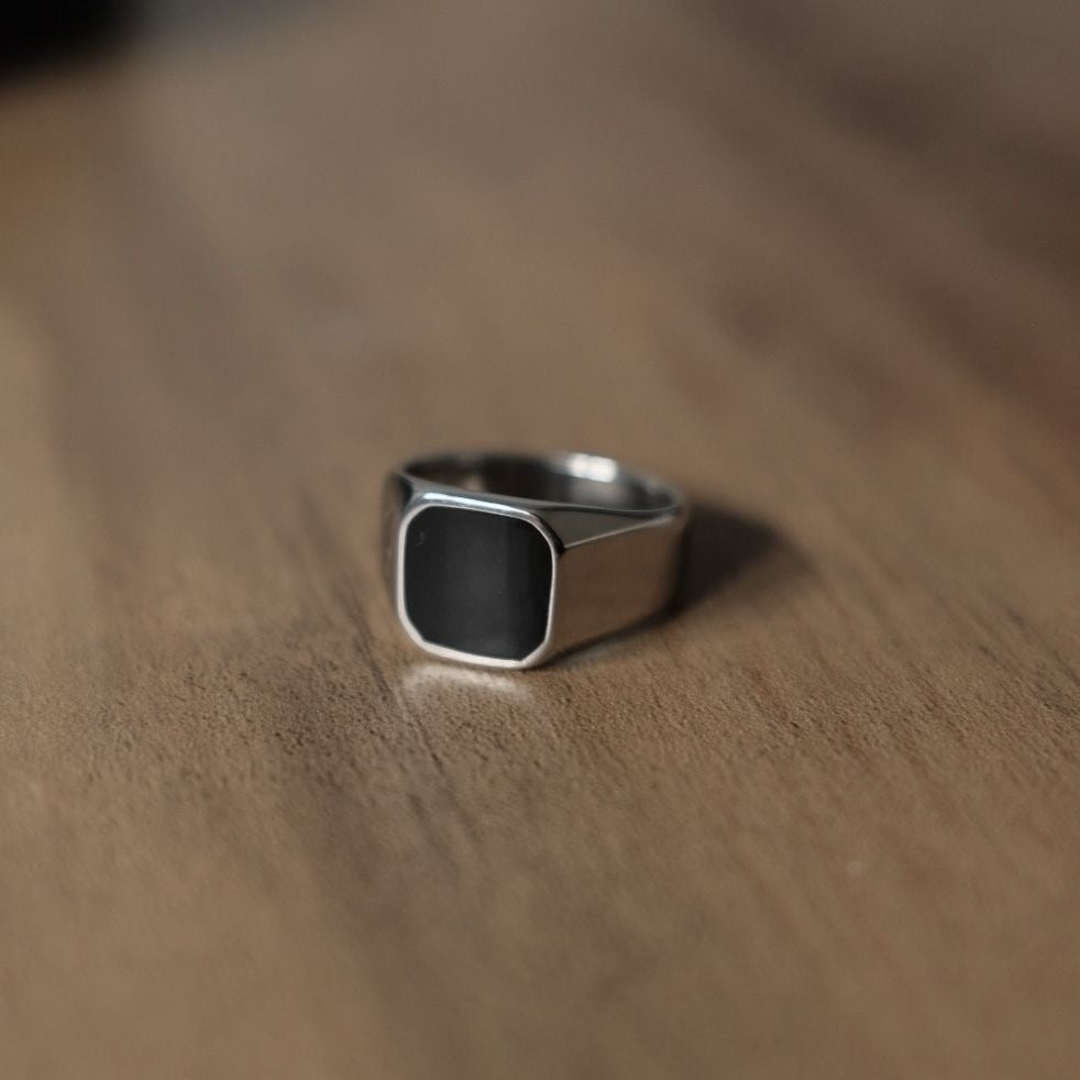 Shadow Ring (Black)