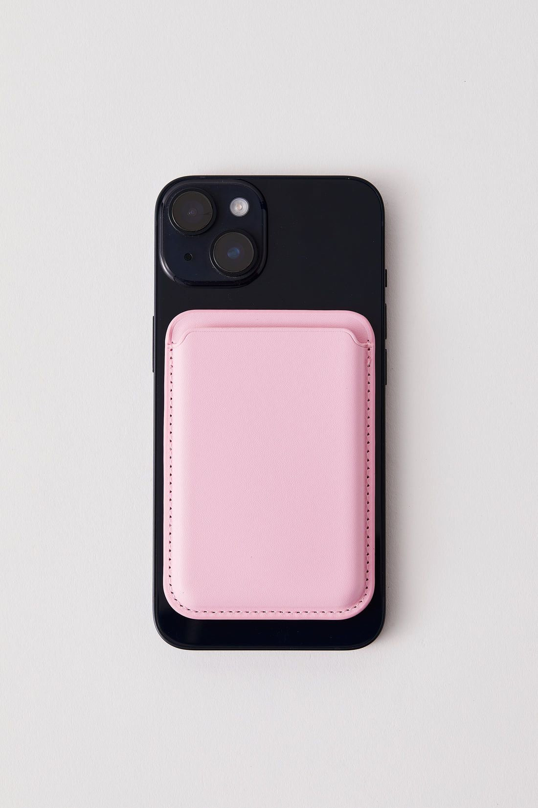 The secure magsafe leather wallet (pink)